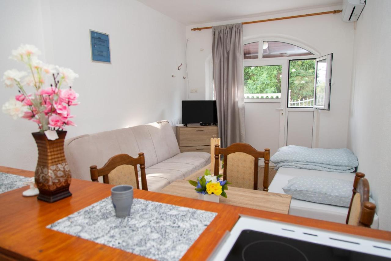 Apartman Irina Требинье Экстерьер фото